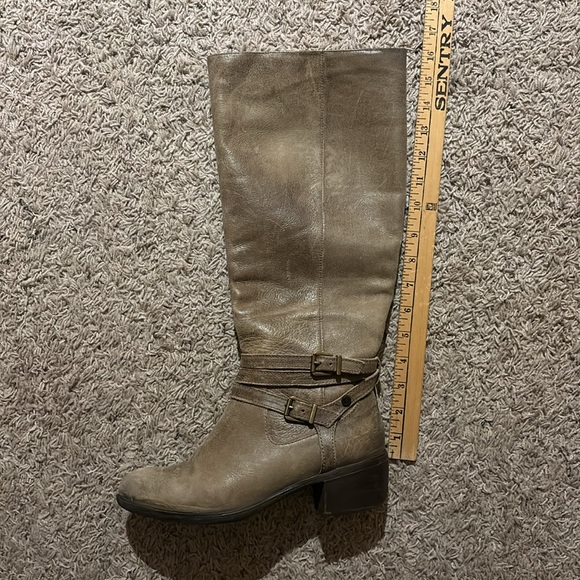 Nurture Greyson distressed leather boots. - Picture 8 of 8